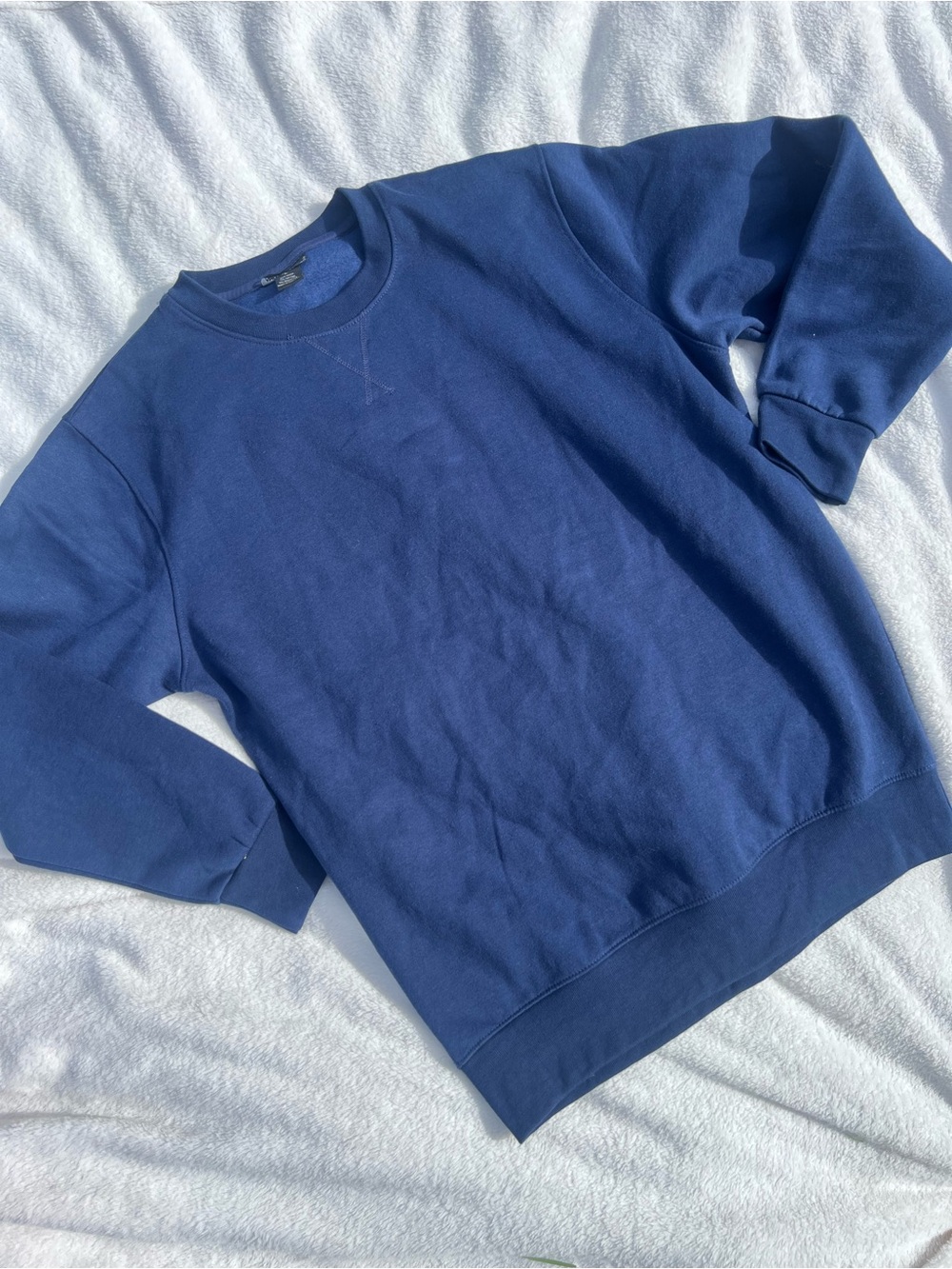 Men's Crewneck Sweatshirt in Deep Blue